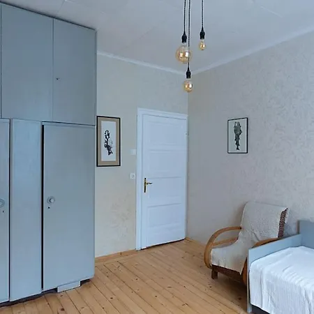 Centrally Located Vintage Flat Daire Sofya