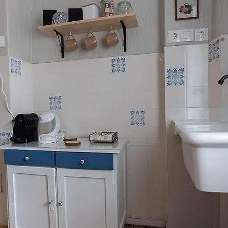 דירה Centrally Located Vintage Flat