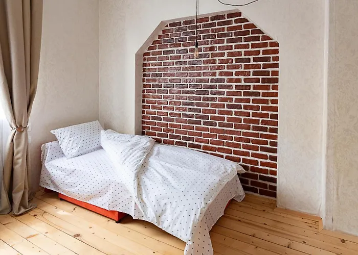 Centrally Located Vintage Flat Sofie